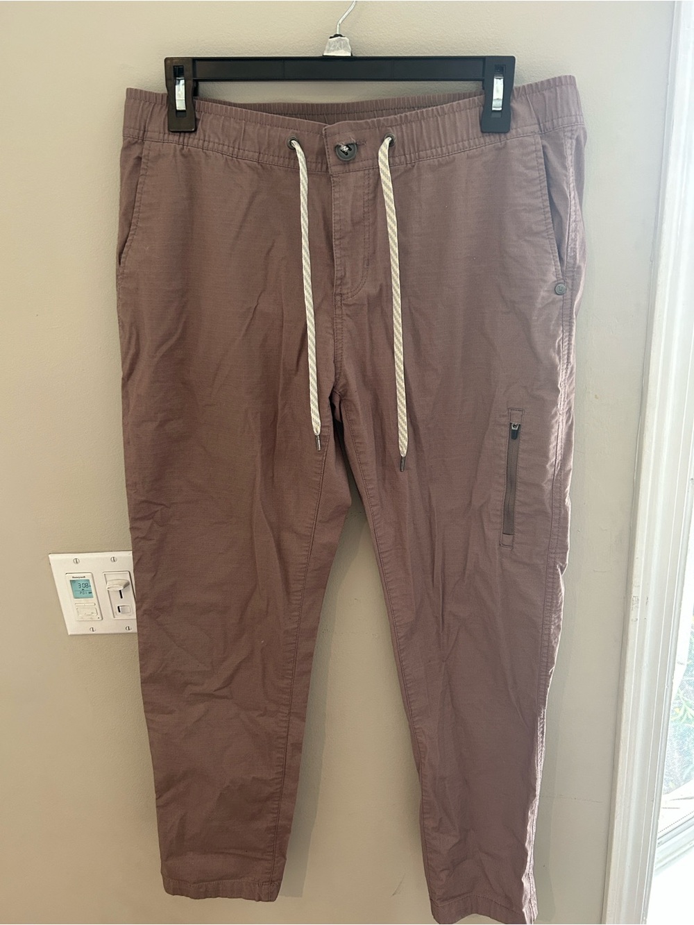 Vuori Women’s Ripstop Pants (Large)